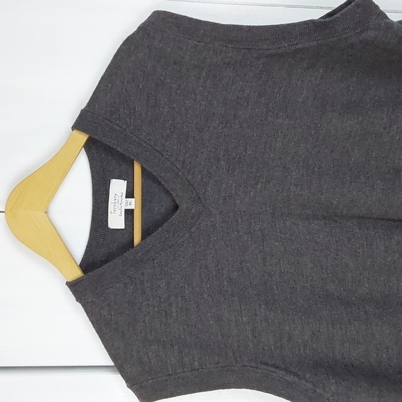 Turnbury Dark Gray Luxe Extra fine Merino Wool Preppy Sweater Vest Neutral Sz.XL - Picture 2 of 9